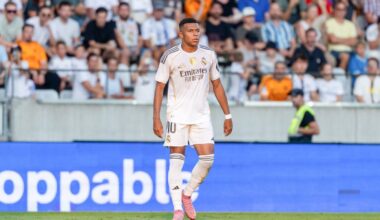 Transfert à 100M€ : Ce pote de Mbappé lâche sa réponse au PSG ! - Le10Sport
