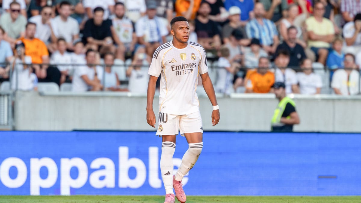 Transfert à 100M€ : Ce pote de Mbappé lâche sa réponse au PSG ! - Le10Sport