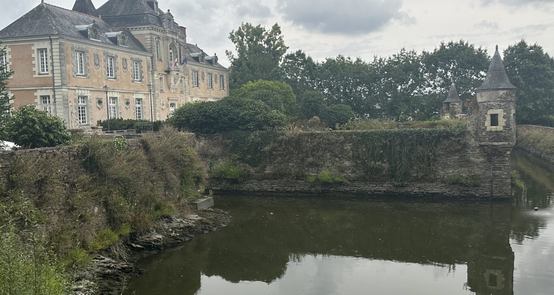 le système de douves à l'étude