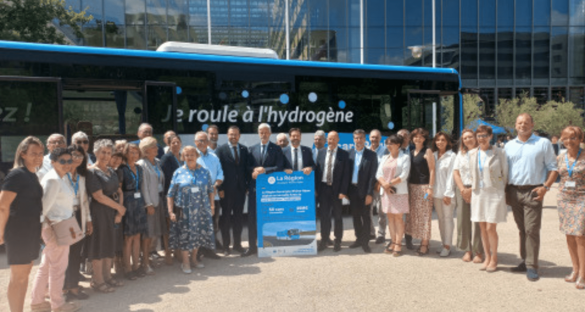 I nuovi autobus a idrogeno tra Lione, Annecy e Grenoble; Les nouveaux bus à hydrogène entre Lyon, Annecy et Grenoble (c) Région Auvergne-Rhône-Alpes A.C.