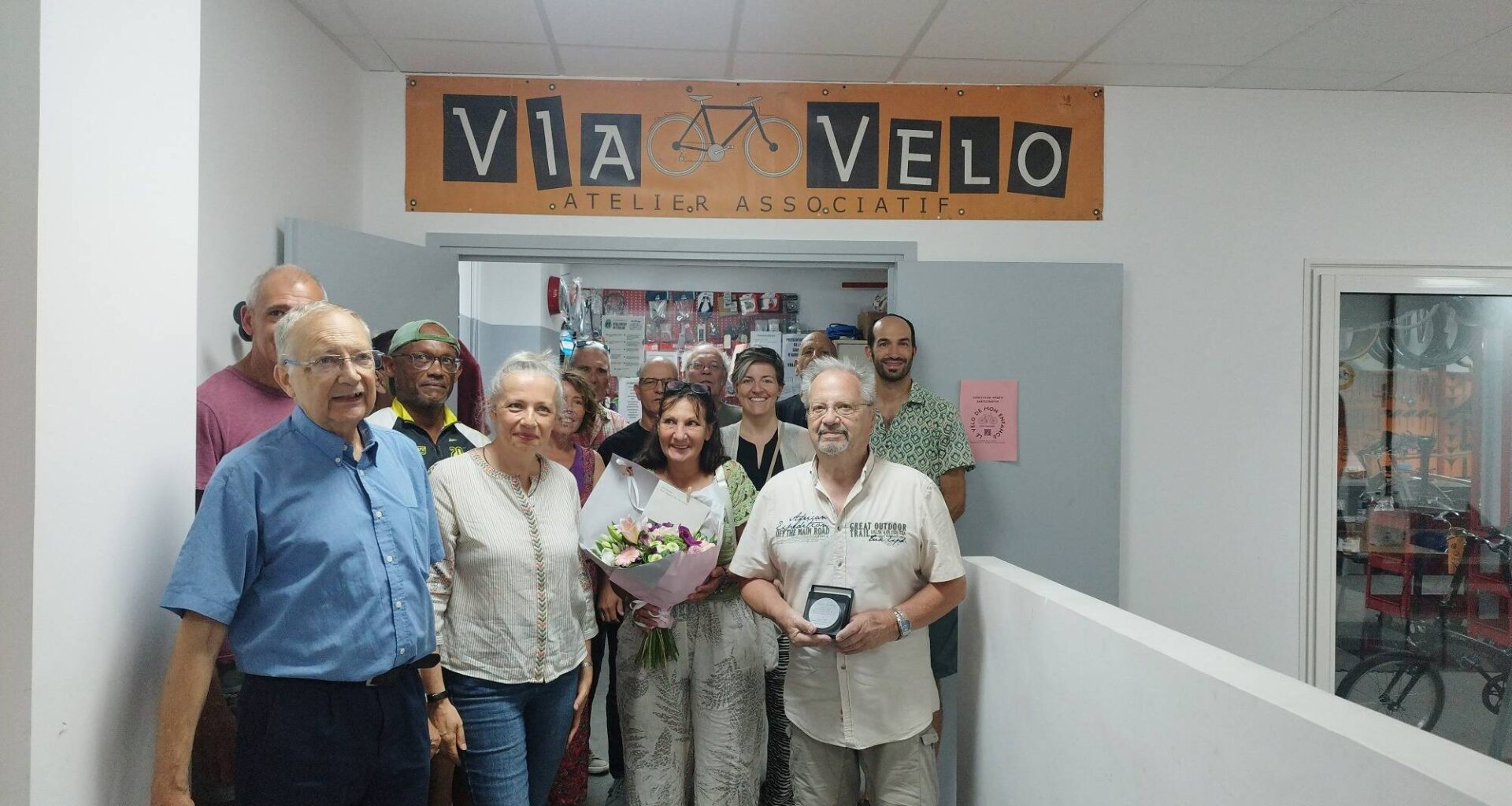 Roger Neri, 81 ans, reçoit la médaille de la Ville pour son combat en faveur du vélo à Nice
