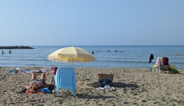 Plage matinale, jets d’eau, ruelles ombragées… Les solutions des Montpelliérains pour contrer la chaleur suffocante