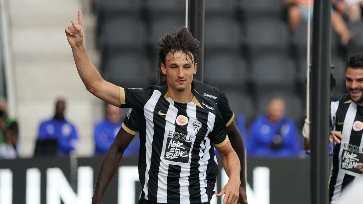 Mercato Rennes : l’attaquant Esteban Lepaul arrive