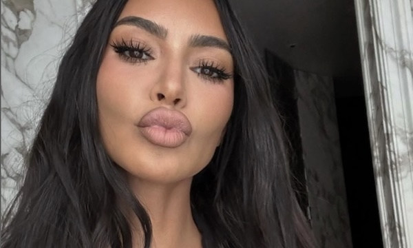 Kim Kardashian quitte les USA pour une greffe révolutionnaire après des années de douleur