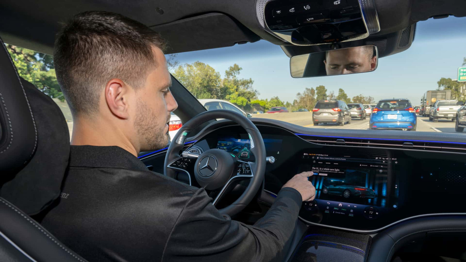 La conduite mains libres devient la fonction automobile la p