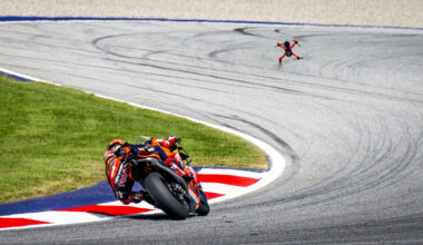 VIDÉO : Le drone Red Bull 1 suit une moto MotoGP à pleine vitesse !