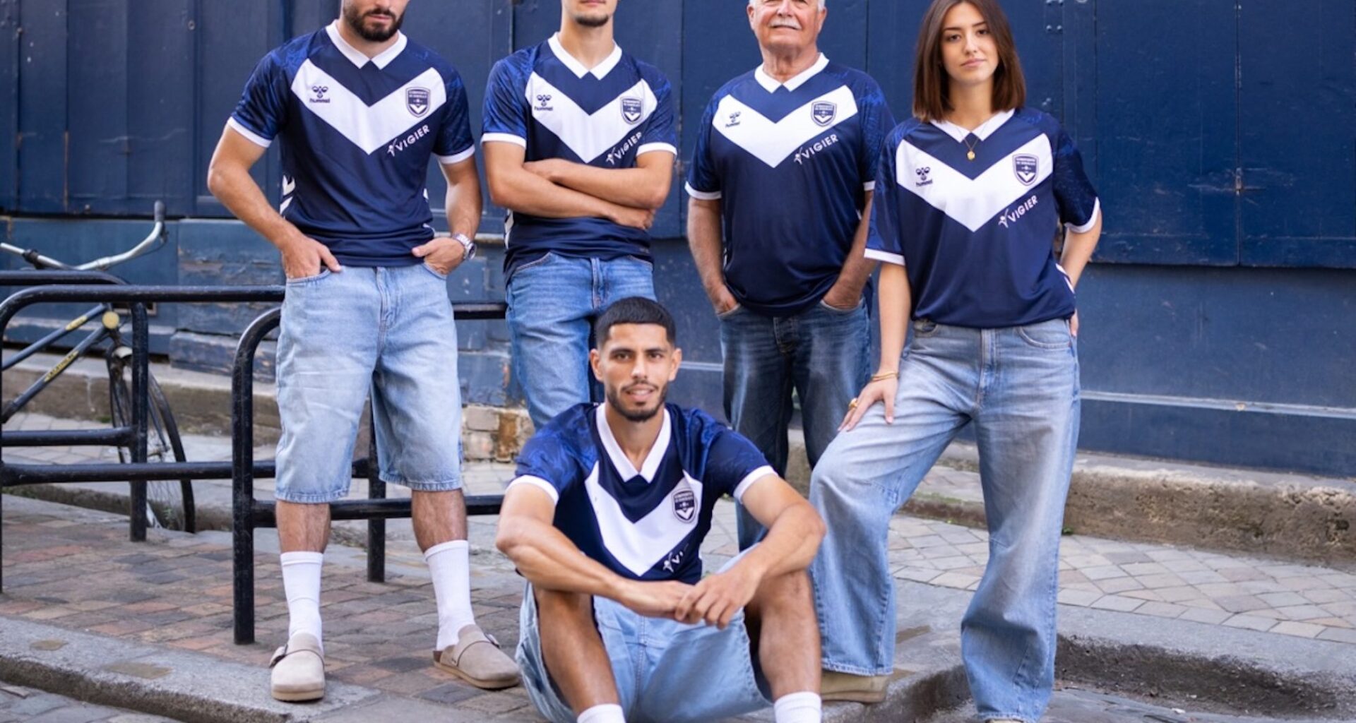 Girondins de Bordeaux. Les maillots domicile et extérieur dévoiles, les 1ers signés Hummel