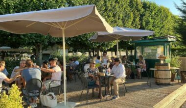 Aux portes de Paris, cette guinguette secrète éphémère offre une vue unique sur un domaine royal – et pourtant elle reste méconnue