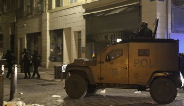 Coups, tirs injustifiés, éborgnement… Les vidéos des exactions du Raid à Marseille dans les nuits suivant la mort de Nahel Merzouk en 2023 – Libération