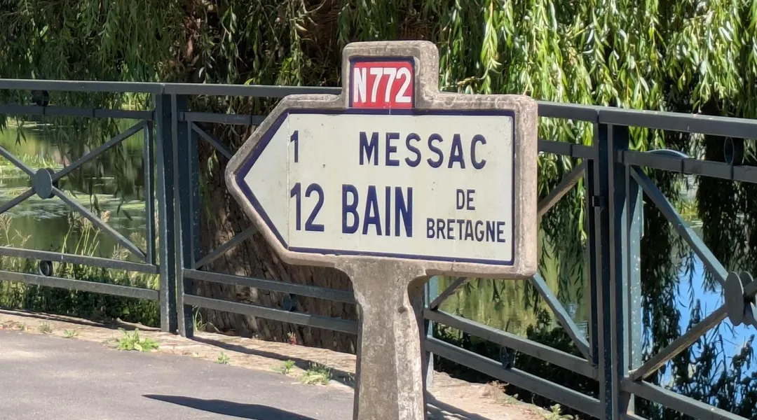 Les panneaux Michelin, ce patrimoine routier d’Ille-et-Vilaine, va peut-être disparaître