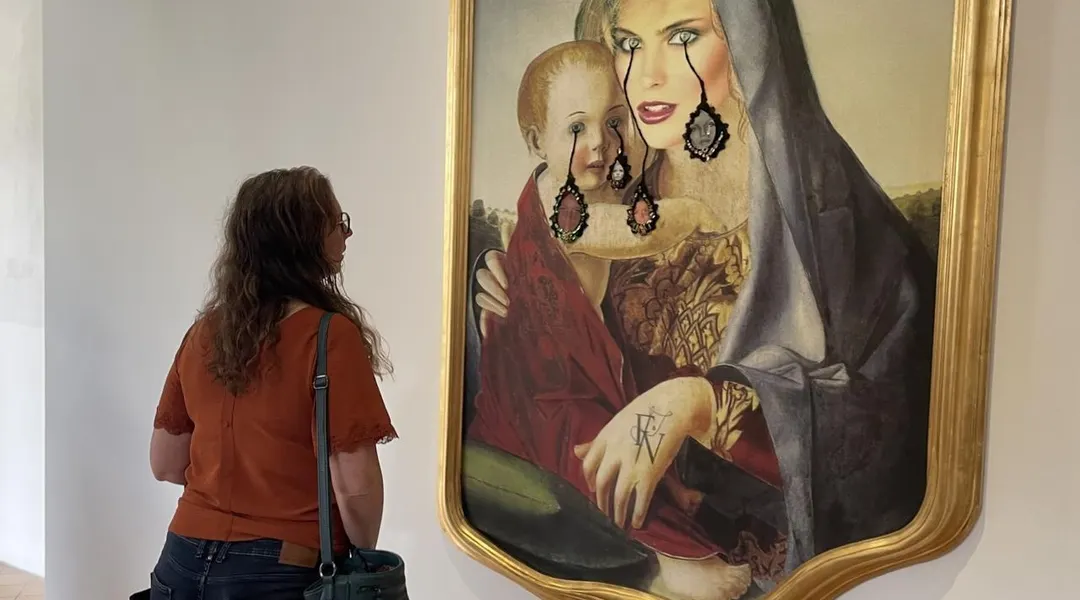Expo Pinault à Rennes. Une mannequin d’aujourd’hui en madone de la Renaissance