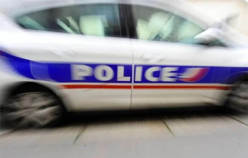 Le policier fait sonner le téléphone volé lors d’un contrôle et confond les voleurs à Nantes