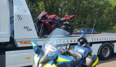 Il roule à 211 km/h sur un axe limité à 110 km/h : un motard arrêté par les gendarmes près