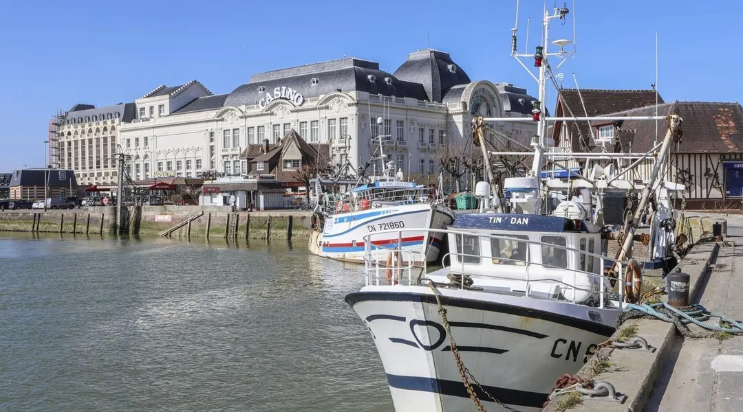 RÉCIT. Des trésors de Rouen aux couleurs de Trouville, j'ai exploré la Normandie en train et à - maville Caen