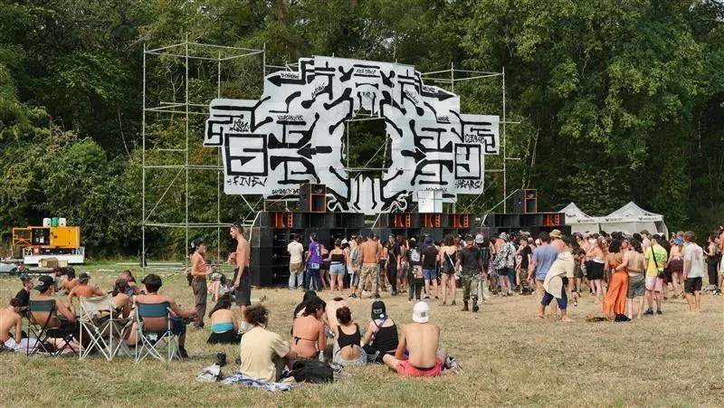 La rave-party en cours en Ille-et-Vilaine pourrait rassembler jusqu’à « 2 000 personnes »