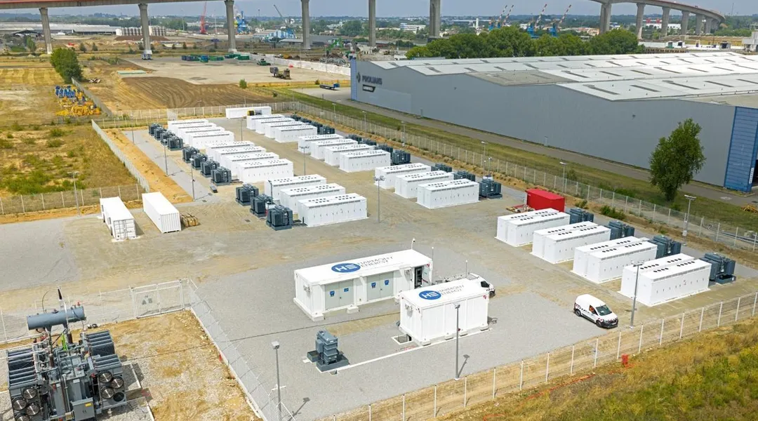 À Nantes, un immense parc pour stocker l’électricité dans des batteries