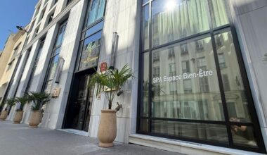 Paris : un employé d’hôtel confond chlore et acide, un gaz toxique s’échappe de la piscine