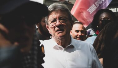 «Jean-Luc Mélenchon a tout intérêt à s’immiscer dans le mouvement pour mieux réinterpréter ses thèmes» – Libération