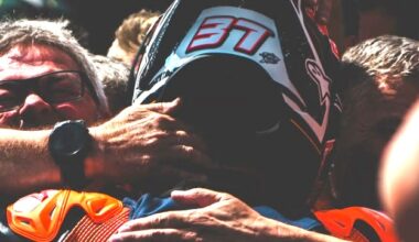 MotoGP, Pedro Acosta voit la lumière au bout du tunnel pour KTM : "nous sortons du trou noir"