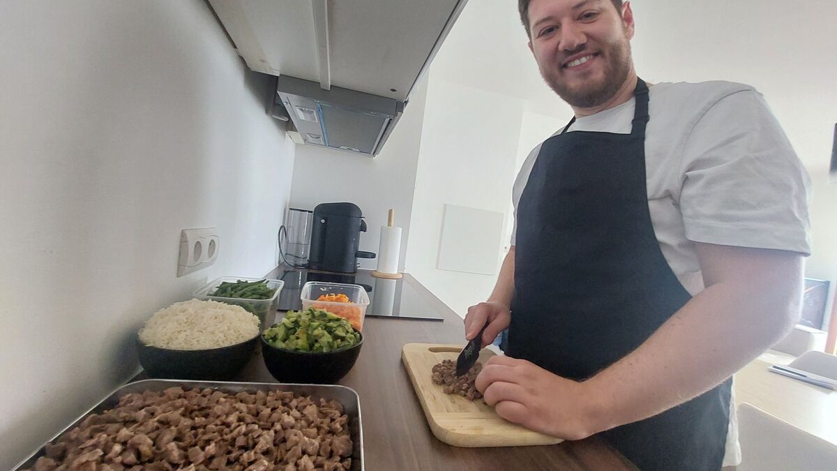« Si je peux le manger, mon chien aussi » : à Levallois, Jérémy mitonne de petits plats pour chiens et chats