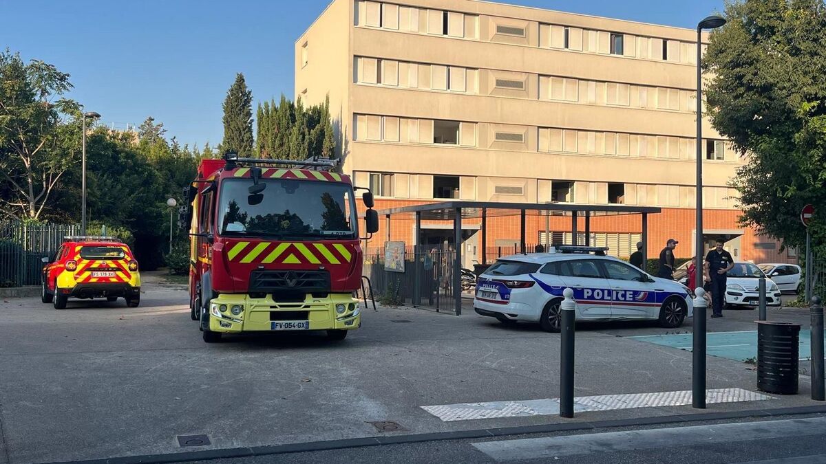 Logement dévasté à Marseille : « Ma mère m’a dit : c’est une bombe qu’ils ont envoyée »