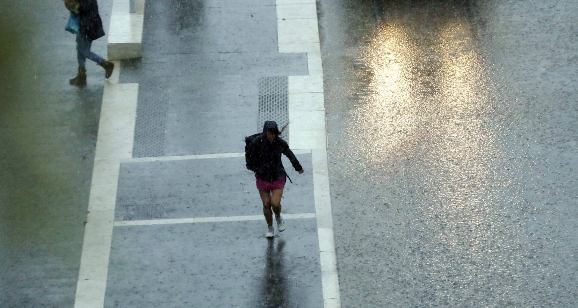 "Des cumuls importants pouvant tomber en peu de temps": ce que l'on sait sur l'épisode pluvio-orageux qui arrive dans les Alpes-Maritimes et le Var