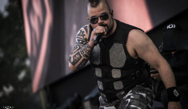 “Presque sans voix” : Joakim Brodén (Sabaton) revient sur sa collaboration intense avec Babymetal