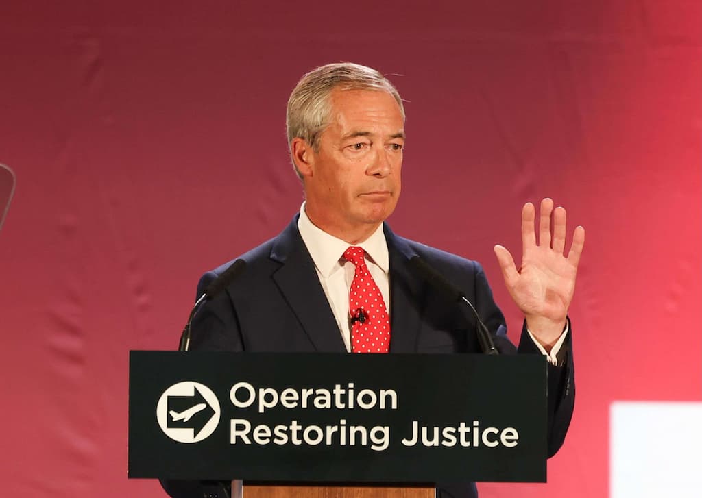 Nigel Farage présentait son plan à Kidlington, Oxfordshire, le 26 août 2025 © Lawrie/LNP/Shutterstock/SIPA