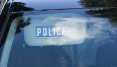 un jeune escroc, futur candidat aux municipales, qui se faisait passer pour un responsable politique mis en examen – Libération