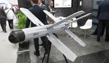 Guerre en Ukraine : la Russie équipe son drone Lancet d’une mine PTM-3, conçue pour détruire les blindés