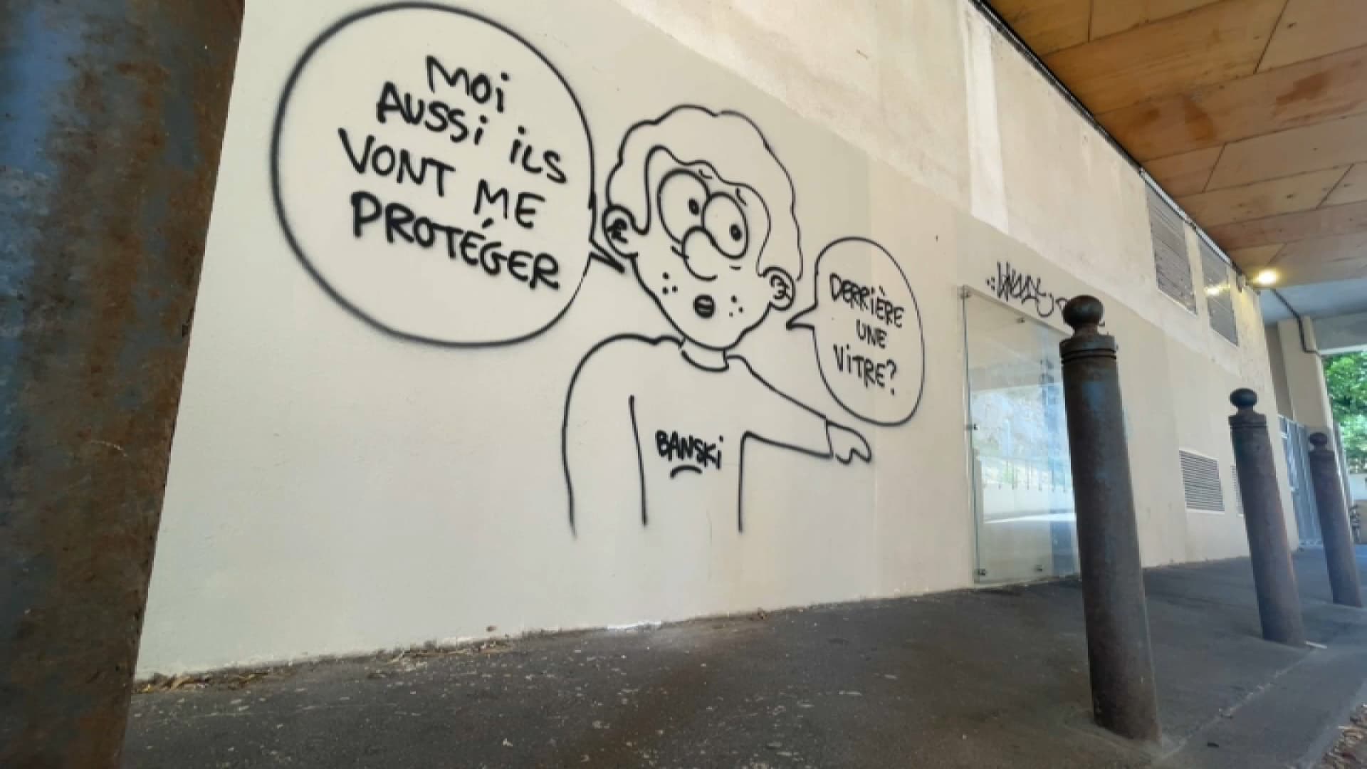 Une mystérieuse œuvre de "Banski" s'installe à côté du phare de Banksy à Marseille, le 21 août 2025.