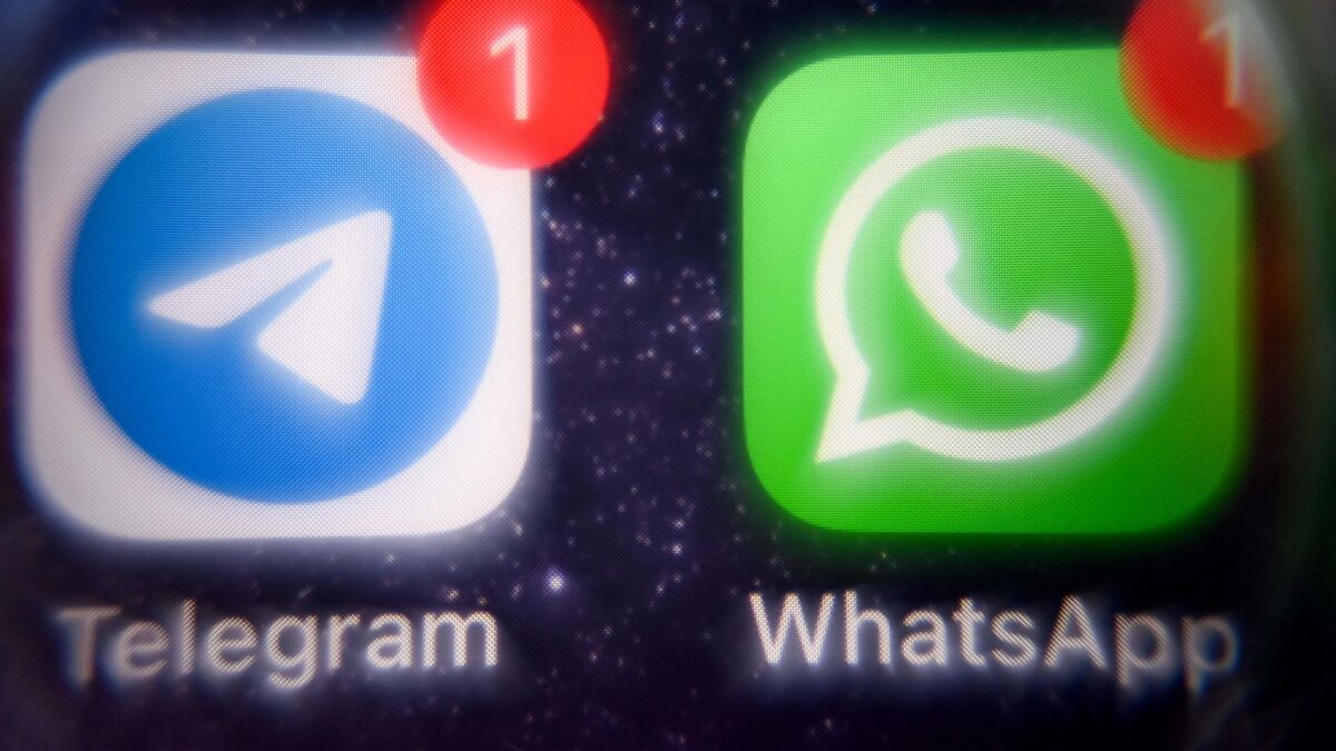 Nouveau coup dur pour la liberté d’expression en Russie : WhatsApp et Telegram restreints par les autorités
