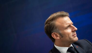 EN DIRECT - Vote de confiance à Bayrou : Macron apporte son «soutien total» à la «démarche» de son Premier ministre – Libération