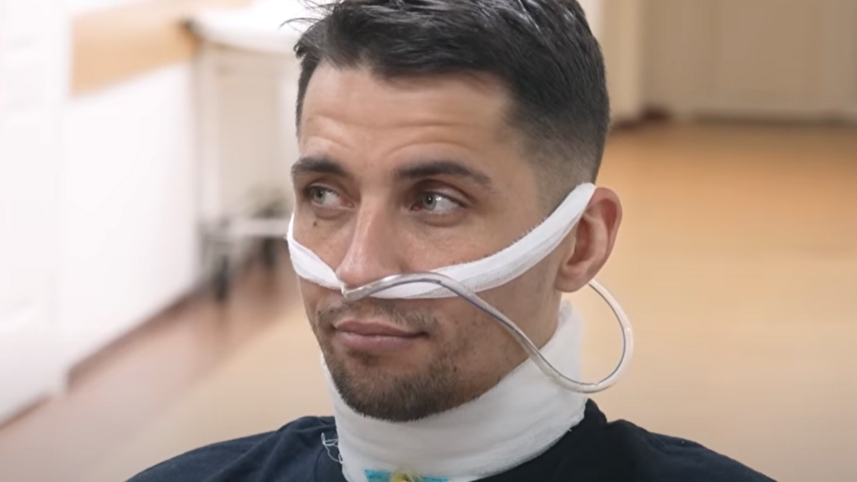 Guerre en Ukraine : il a « rampé pendant 5 jours » la « gorge tranchée », le cauchemar d’un soldat miraculé après sa capture par les Russes