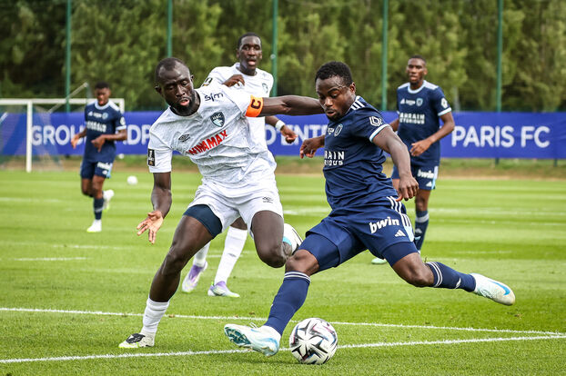Moses Simon a multiplié les percussions côté droit. LP / Fred Dugit 