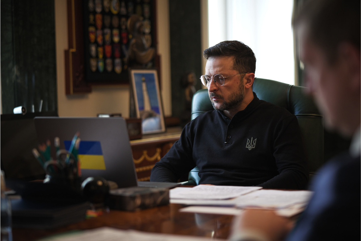 Le président ukrainien Volodymyr Zelensky était sous la pression d