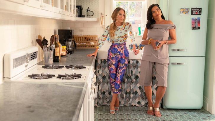 Sarah Jessica Parker et Sarita Choudhury dans « And Just Like That »
