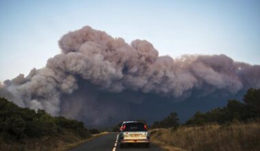 Le plus grand incendie de l'été en France a dépassé la taille de Paris