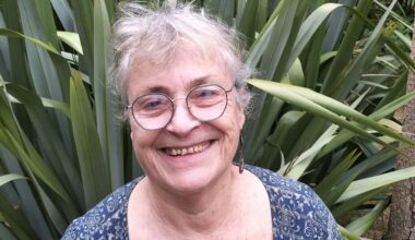 À 72 ans, Hélène Petit raconte l'exil des Afghans de Cherbourg dans trois livres