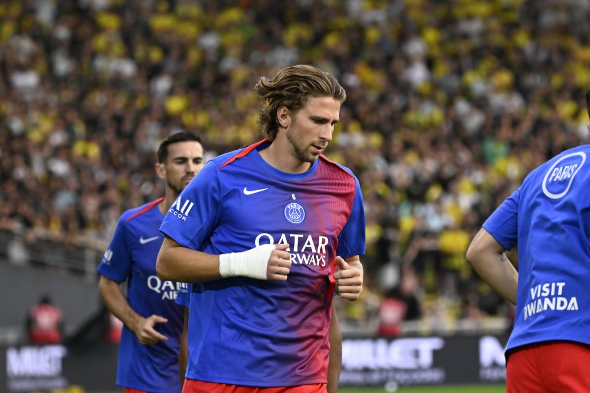 De nombreux supporters du PSG ont acheté le maillot du FC Nantes pour rentrer au stade