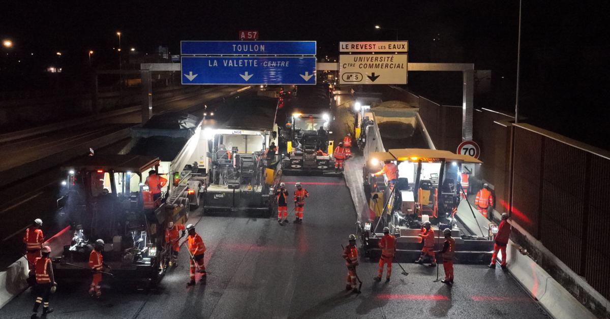 Toulon : les chaussées de l’A57 reçoivent leur dernière couche de bitume