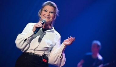 Sheila reçoit une belle « surprise » de Sandrine Kiberlain et de sa fille Suzanne Lindon