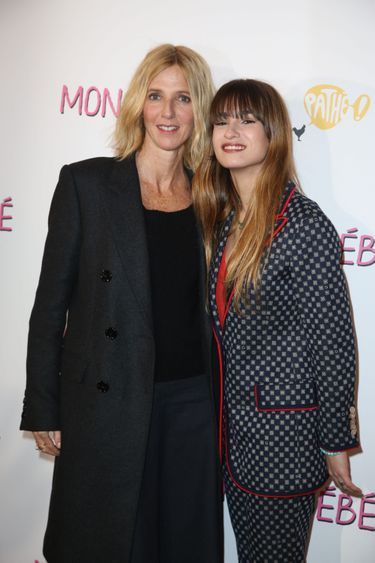 Sandrine Kiberlain et Thaïs Alessandrin, partenaires de jeu dans « Mon bébé » (2019), de Lisa Azuelos, à l’avant-première à Paris, en 2019.