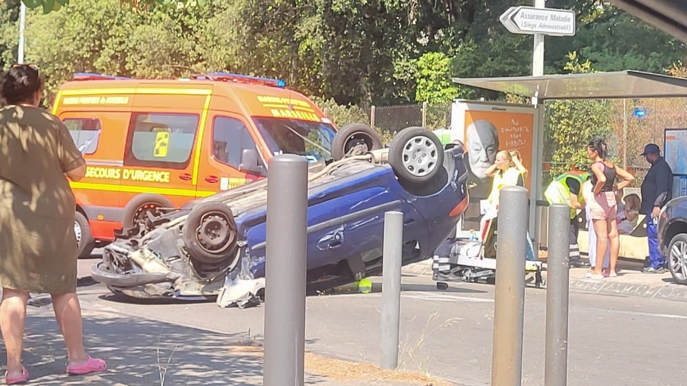 une femme et ses 3 enfants légèrement blessés