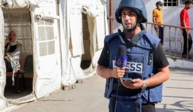 Anas Al-Sharif lors d'un reportage pour Al Jazeera.
