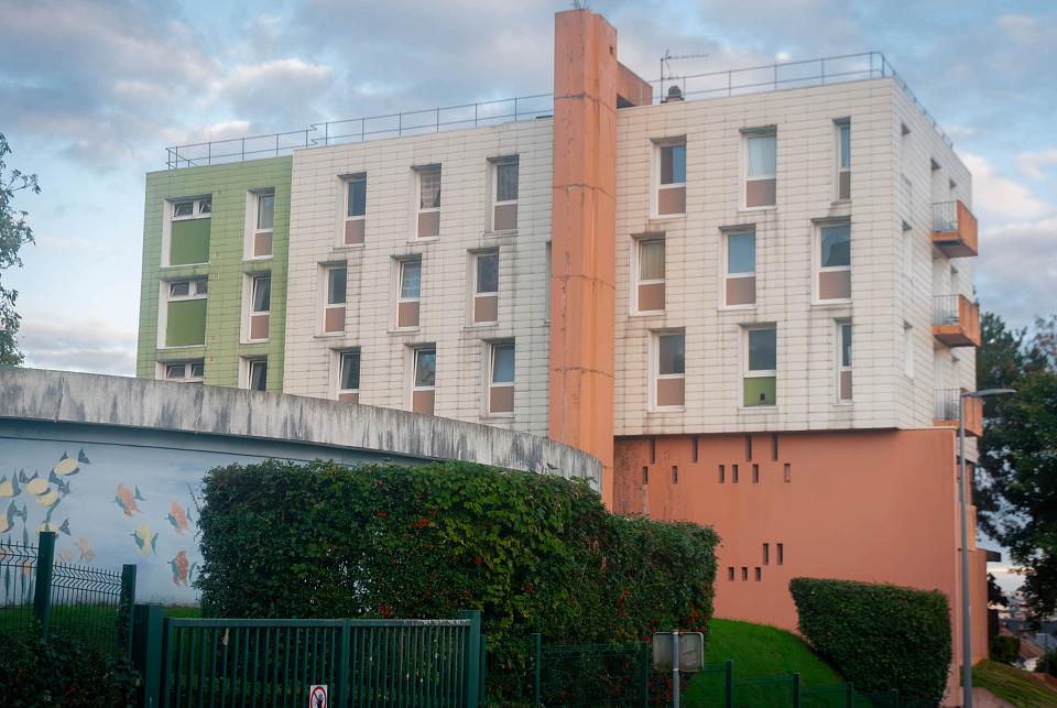 Vue du bâtiment de l'extérieur