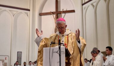 l'archevêque revient sur sa décision