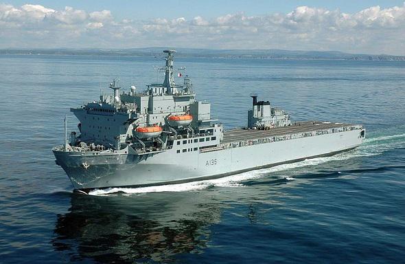 Dédié aux opérations amphibies, le navire britannique RFA Argus a été jugé "trop dangereux" pour naviguer
