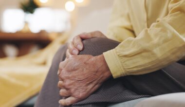 ce petit changement dans votre façon de marcher peut vous soulager mieux que des médicaments, selon les scientifiques