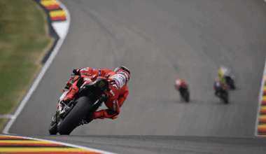 Marc Márquez l'emporte dans le dernier tour au (...)